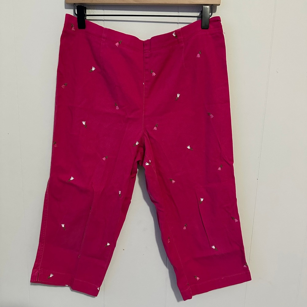 White Stag floral print Pedal pusher pants Size 10